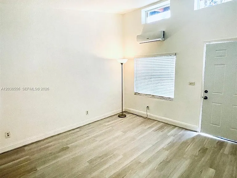 1610 NE 110th Ter #0 — Photo 5