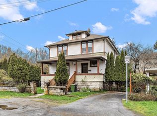 1950 Granite St, Victoria, BC