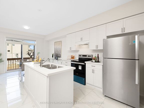 3rd image of 18 Heming St