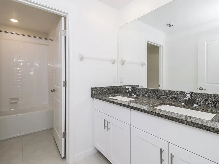 17900 Beaming Rays Ln — Photo 18