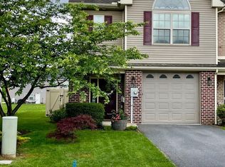 235 Meriweather Dr, Chambersburg, PA 17201