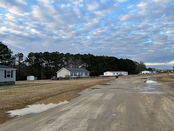 4th image of 83 Ridge Ln