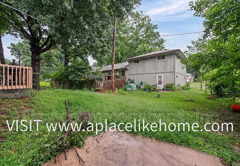 5807 Goddard St — Photo 21
