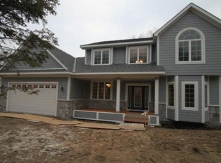 8201 Walnut Grove Ln, Maple Grove, MN 55311