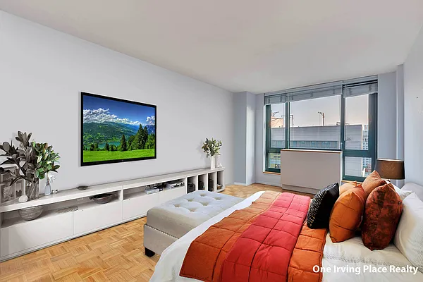 Sold by One Irving Place Realty | media 31