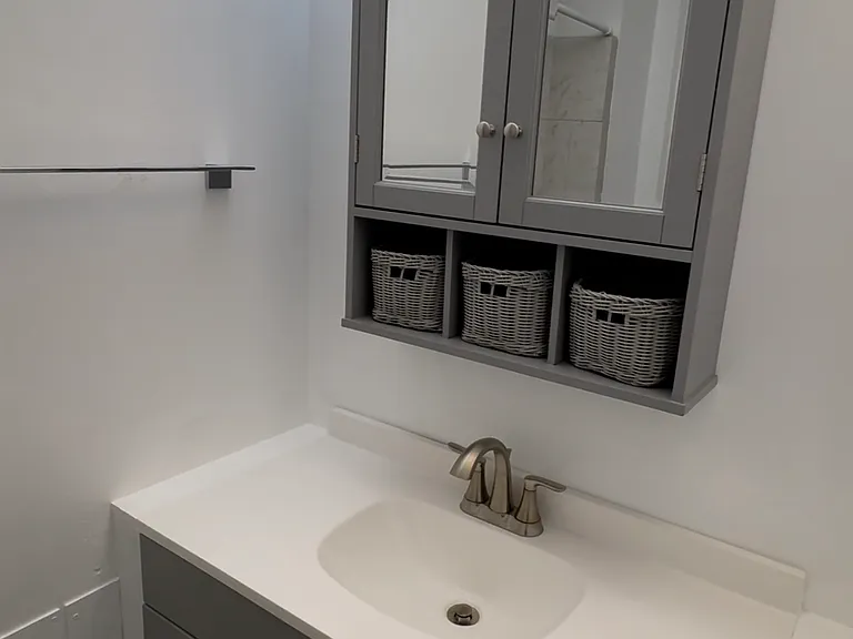 En Suite Vanity