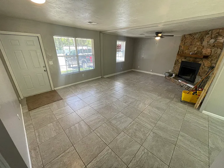 5647 Doonesbury Way — Photo 3