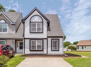 910 Pocahontas Ct, Smithfield, VA 23430