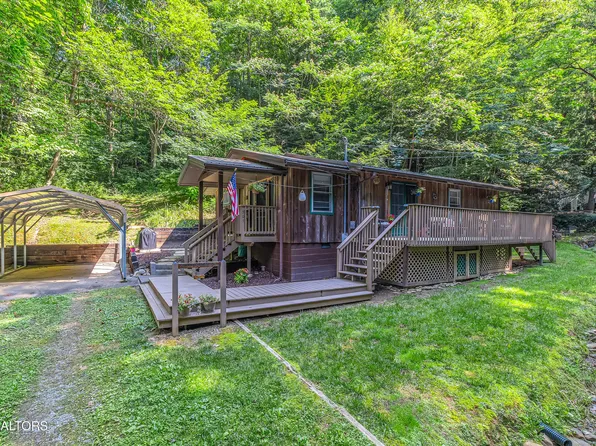 305 Shields View Dr, Gatlinburg, TN 37738