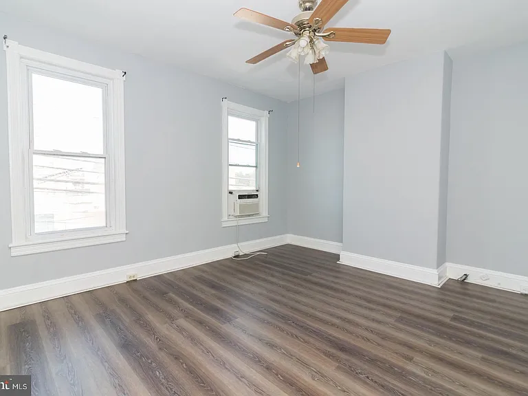 635 Chambers St — Photo 14