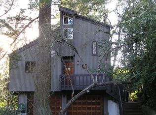 9070 NW Leahy Rd, Portland, OR 97229