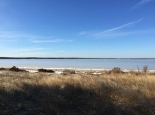 5 N Shore Rd, Hampton Bays, NY 11946