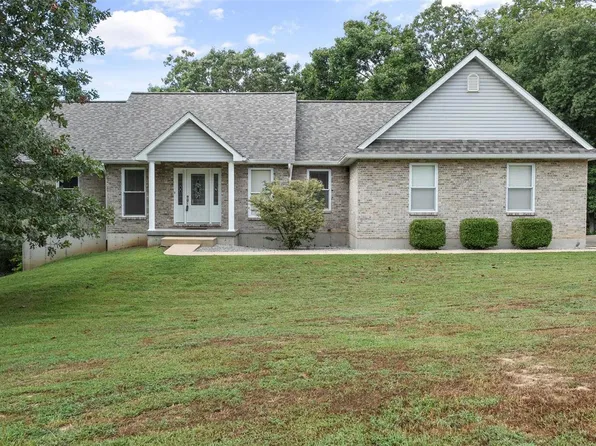 124 Warwick Dr, Dittmer, MO 63023