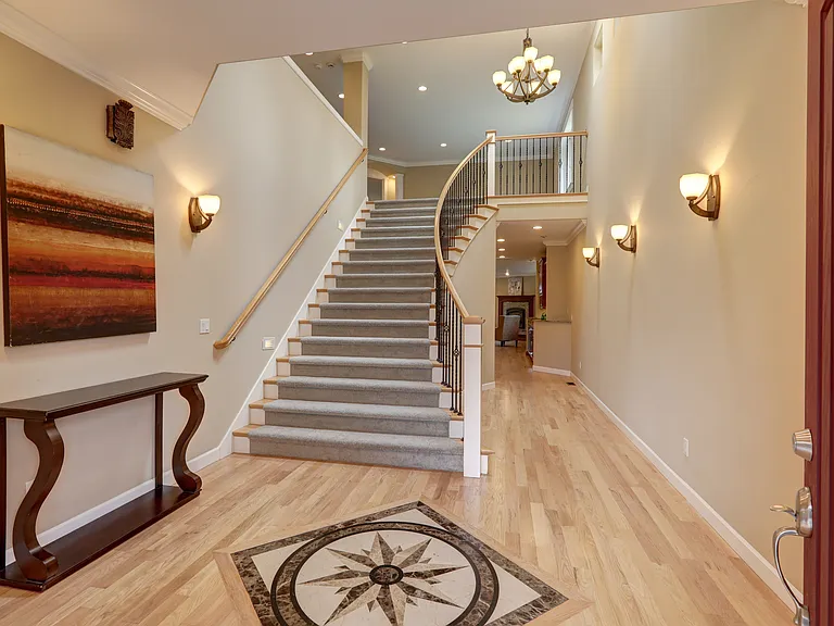 16308 Simonds Rd NE — Photo 3