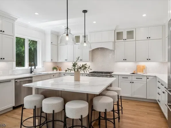 169 Watchung Ave, Chatham Boro, NJ 07928