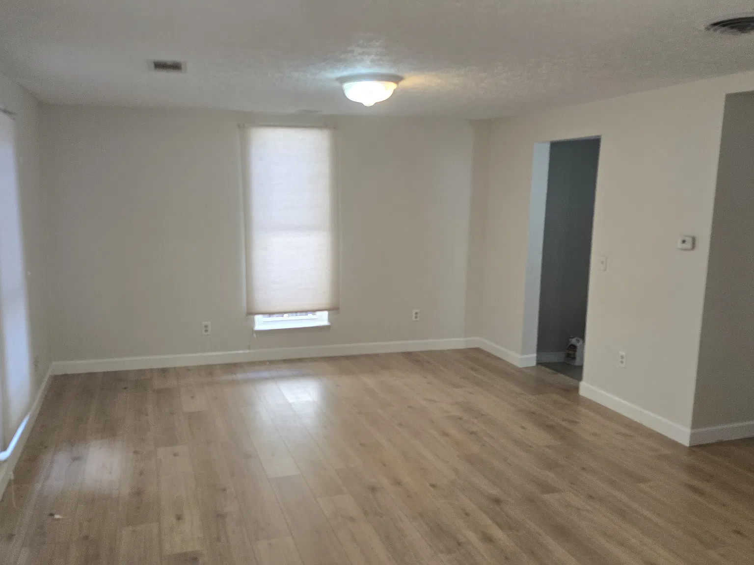 2 bed, 1250 sqft, $1,210 — Photo 2