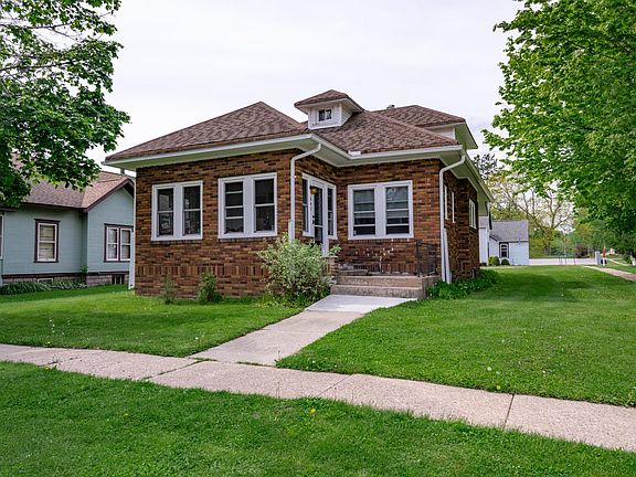 4th image of 647 Pine Ave