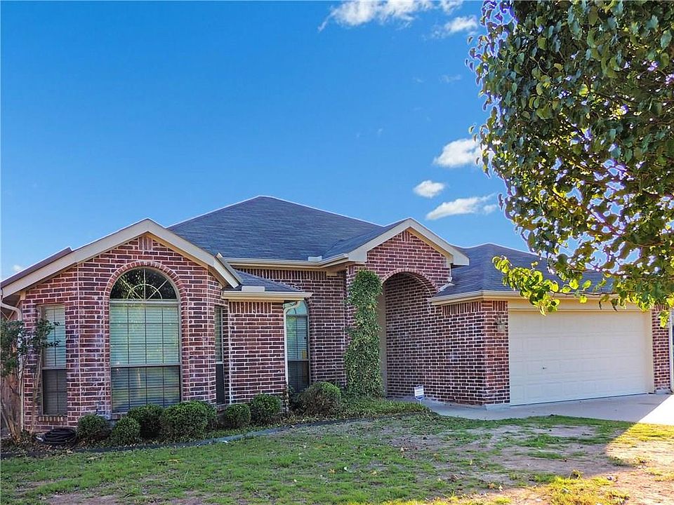 1st image of 325 Wonder Oak Ct