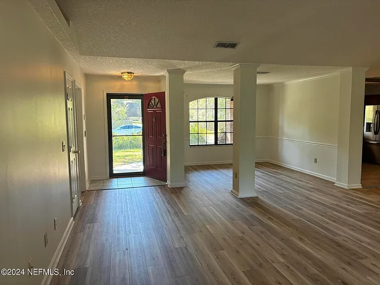10111 Bradley Rd — Photo 5