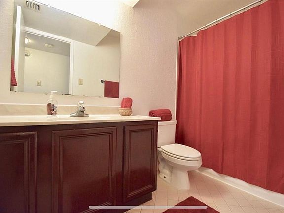 3rd image of 1644 Lomaland Dr APT 120