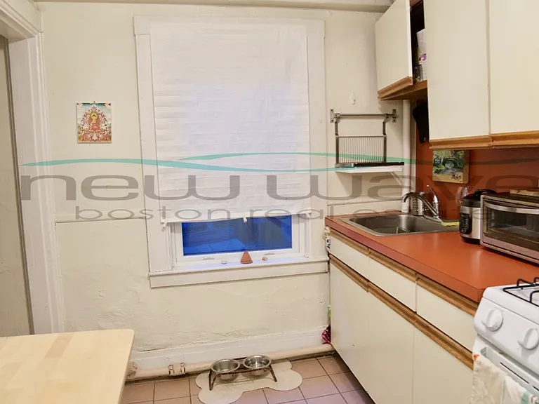 94 W Cedar St #2 — Photo 6