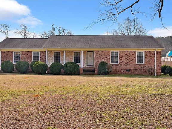 2nd image of 2114 Karen Ln