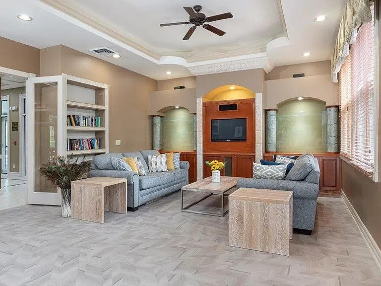 Club Mira Lago Apartments — Photo 28