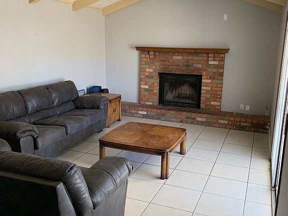 2nd image of 2954 E Dolphin Ave