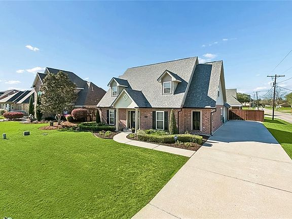 3rd image of 700 Church Pointe Dr