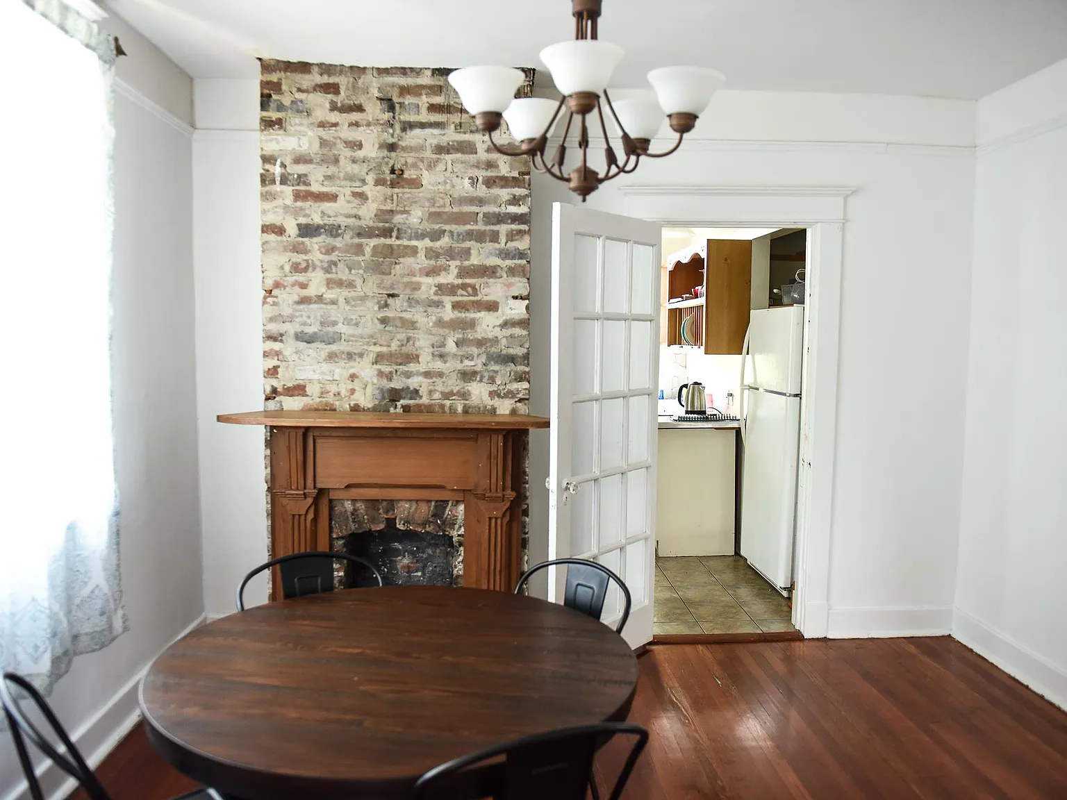 2 bed, 1000 sqft, $2,700 — Photo 3