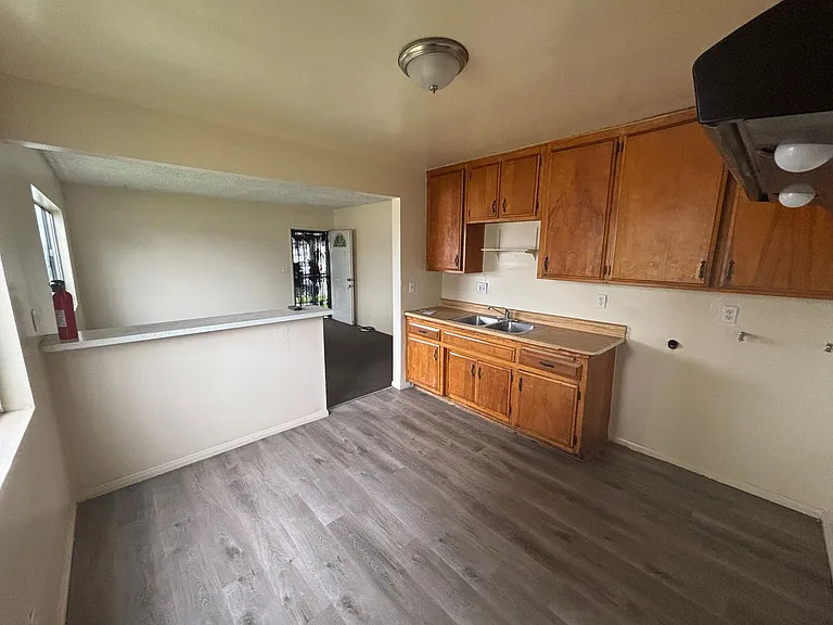 8866 S Wall St — Photo 18