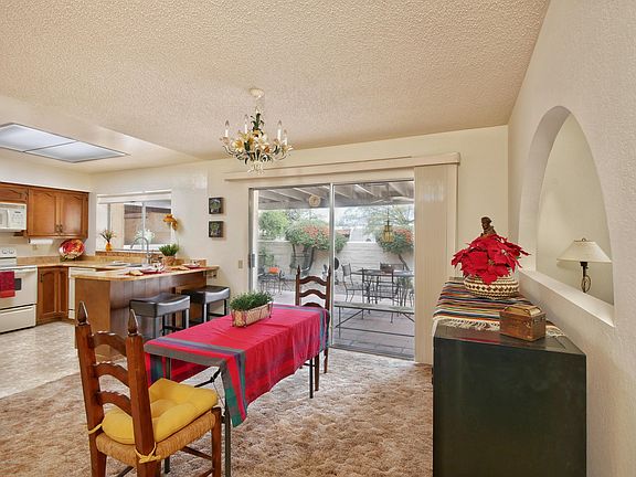 5th image of 627 W Placita Nueva