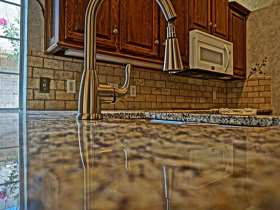 4th image of 1305 River Birch Dr