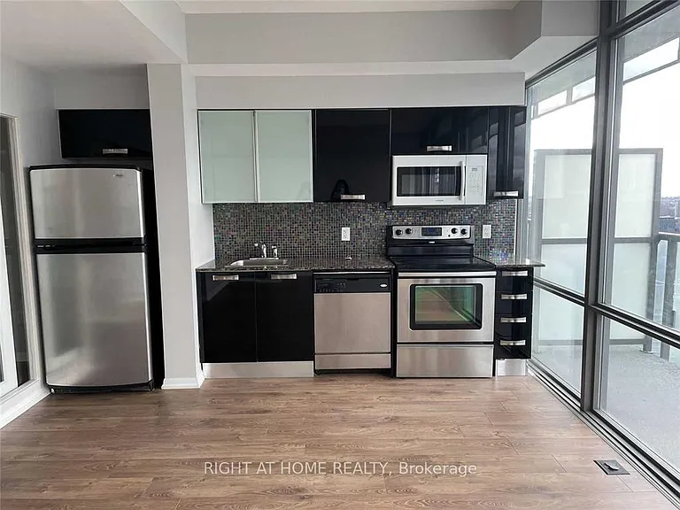 37 Grosvenor St #2905 — Photo 9