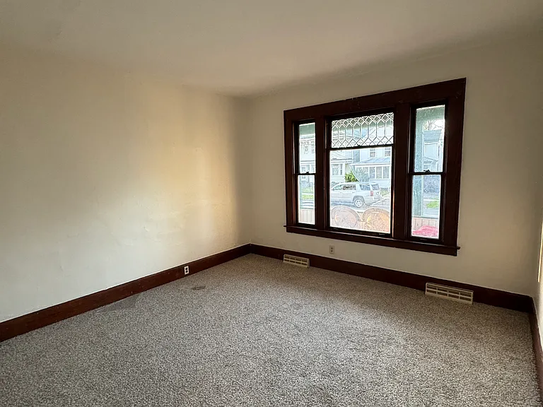 307 Apple St #1 — Photo 12