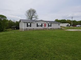 897 Cross Lanes Rd, Westmoreland, TN 37186