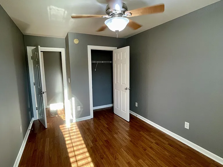 218 Colonnade St — Photo 33