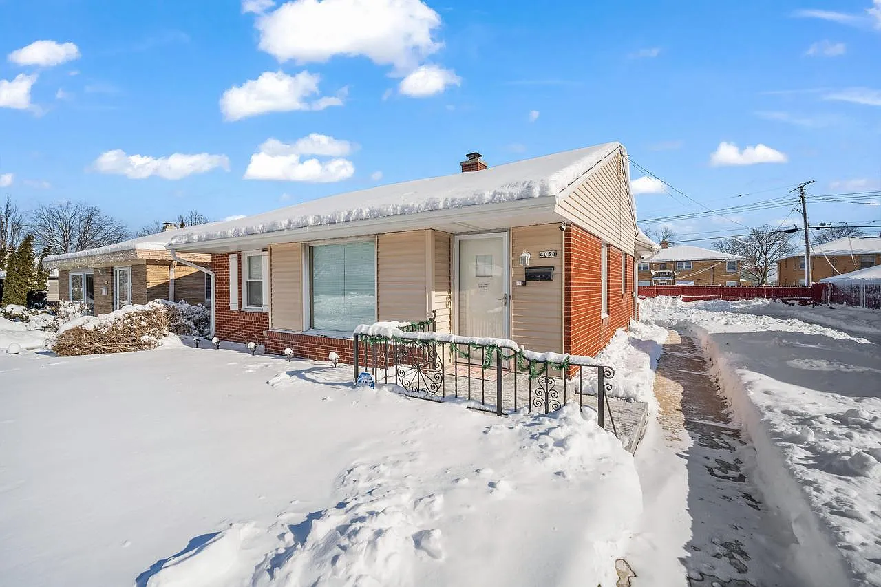 4054 North 62nd STREET photo 1