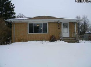 13701 Wolf Ave, Garfield Heights, OH 44125