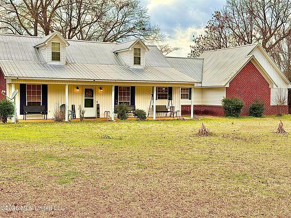 3rd image of 1440 Highway 35 S