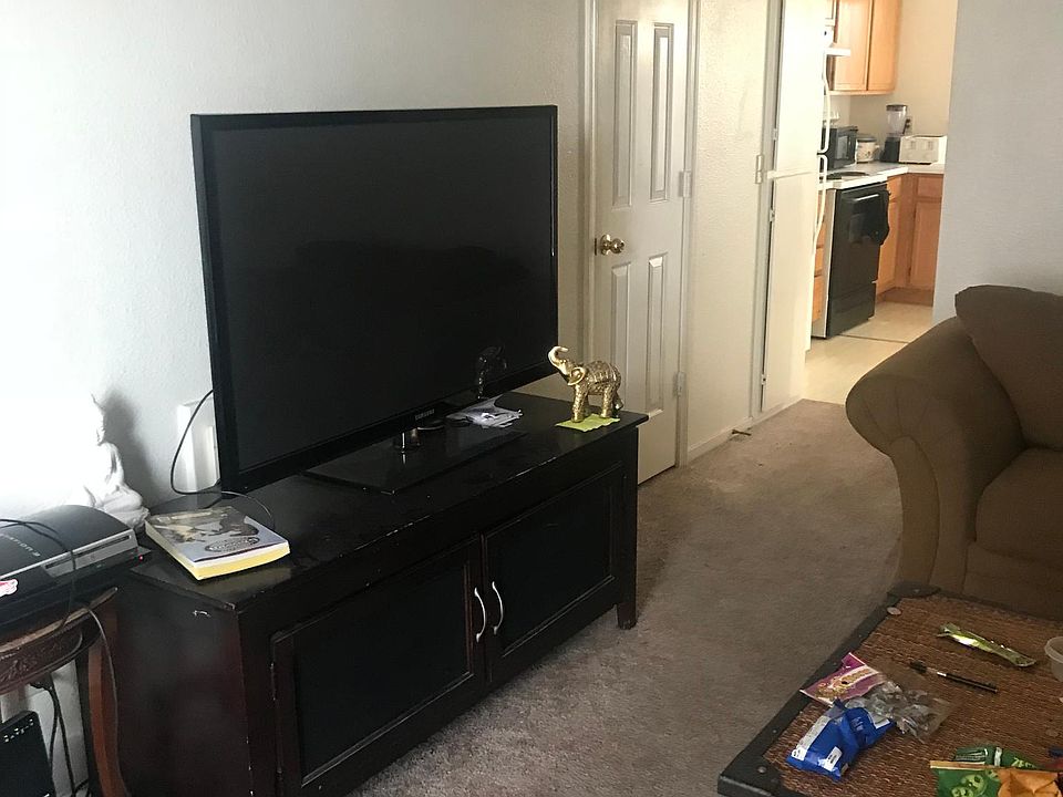 1st image of 4009 Pheasant Dr #3