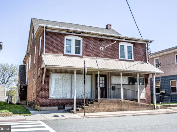 82 Main St, Pennsburg, PA 18073