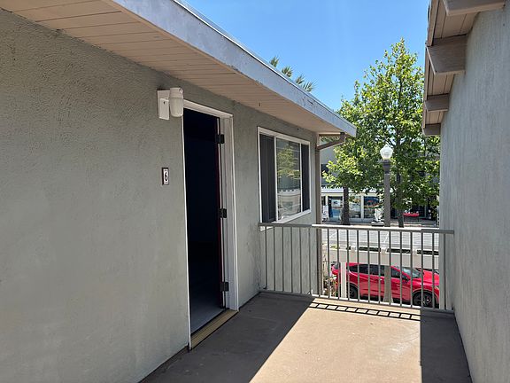 Second floor end unit