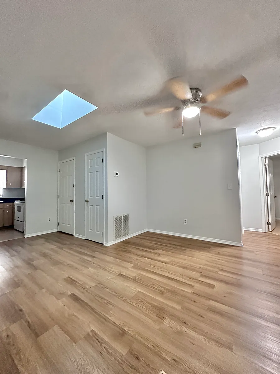 Building Photo - 1015 Alba Dr #1015