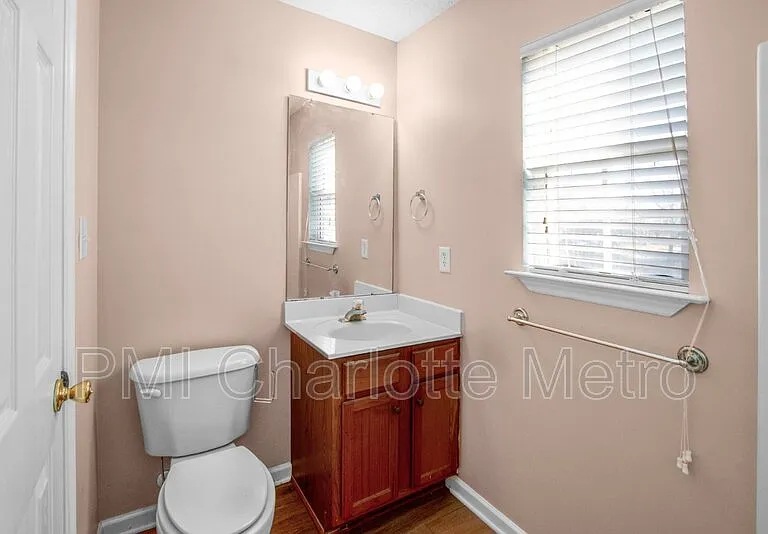 6550 Lynmont Dr — Photo 10