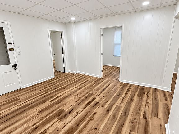 3rd image of 1020 Pearl St