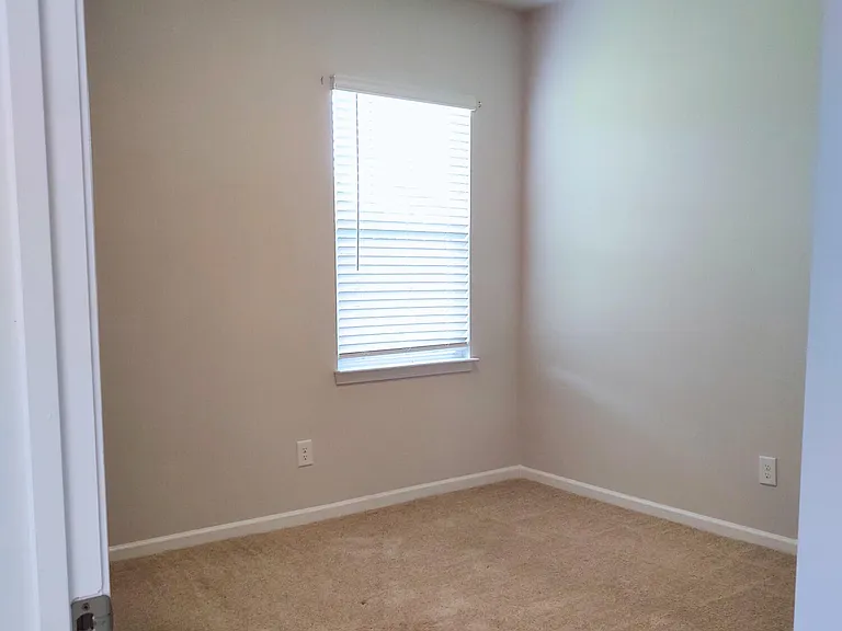604 Ava St — Photo 8