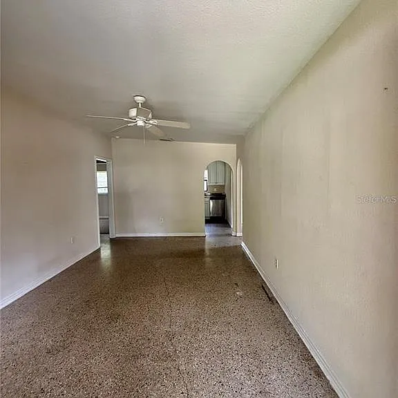 3414 W Oakellar Ave — Photo 4