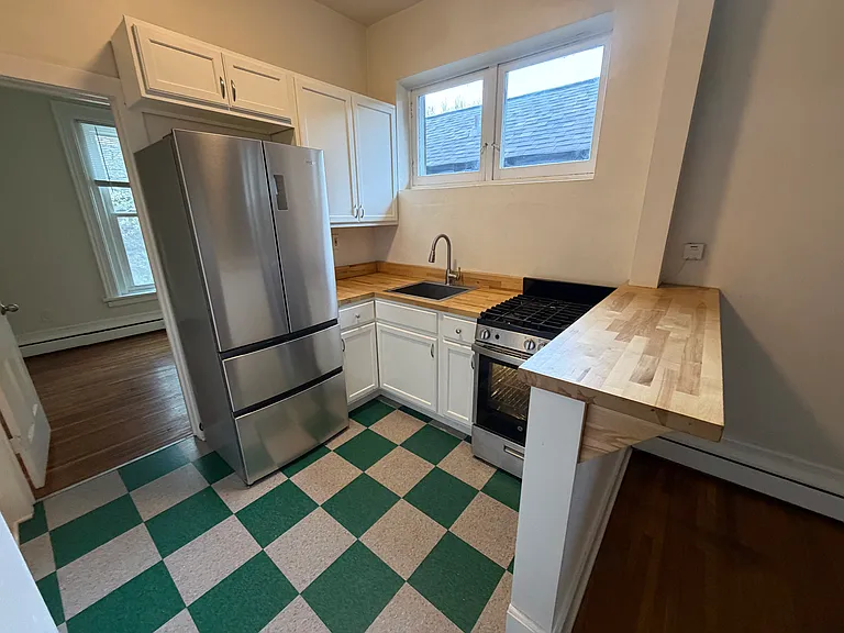 153 Allen St — Photo 20