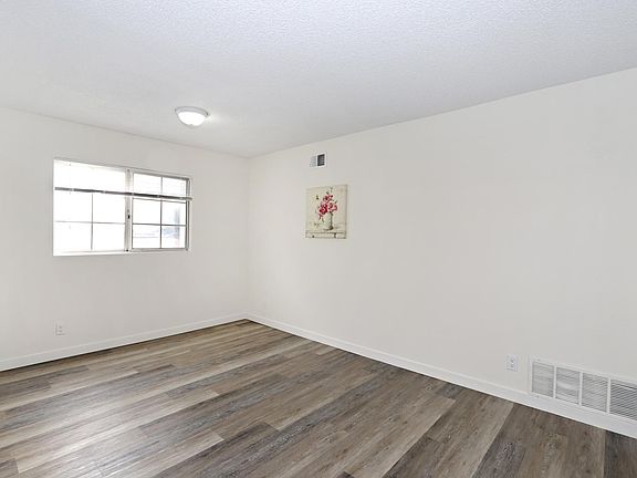 4th image of 777 S Citrus Ave APT 206